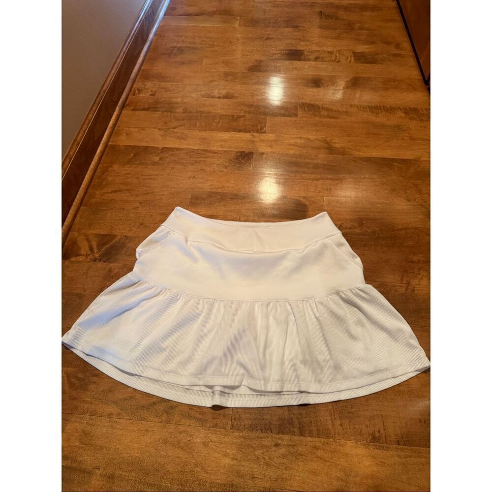 Adidas Women’s White Tennis / Golf Skort – Size L – Built-In Shorts Athletic Ski